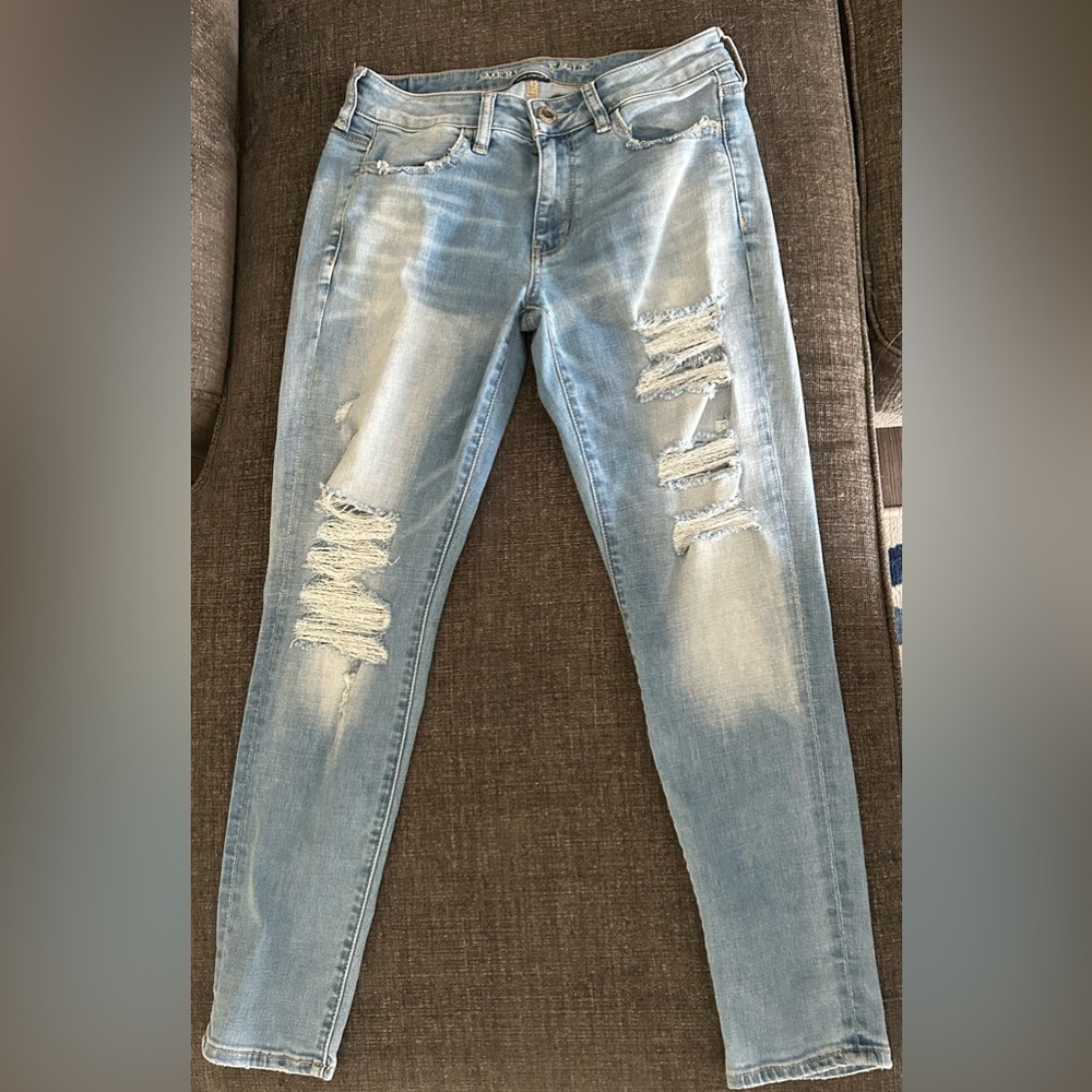 American Eagle ripped skinny jeans